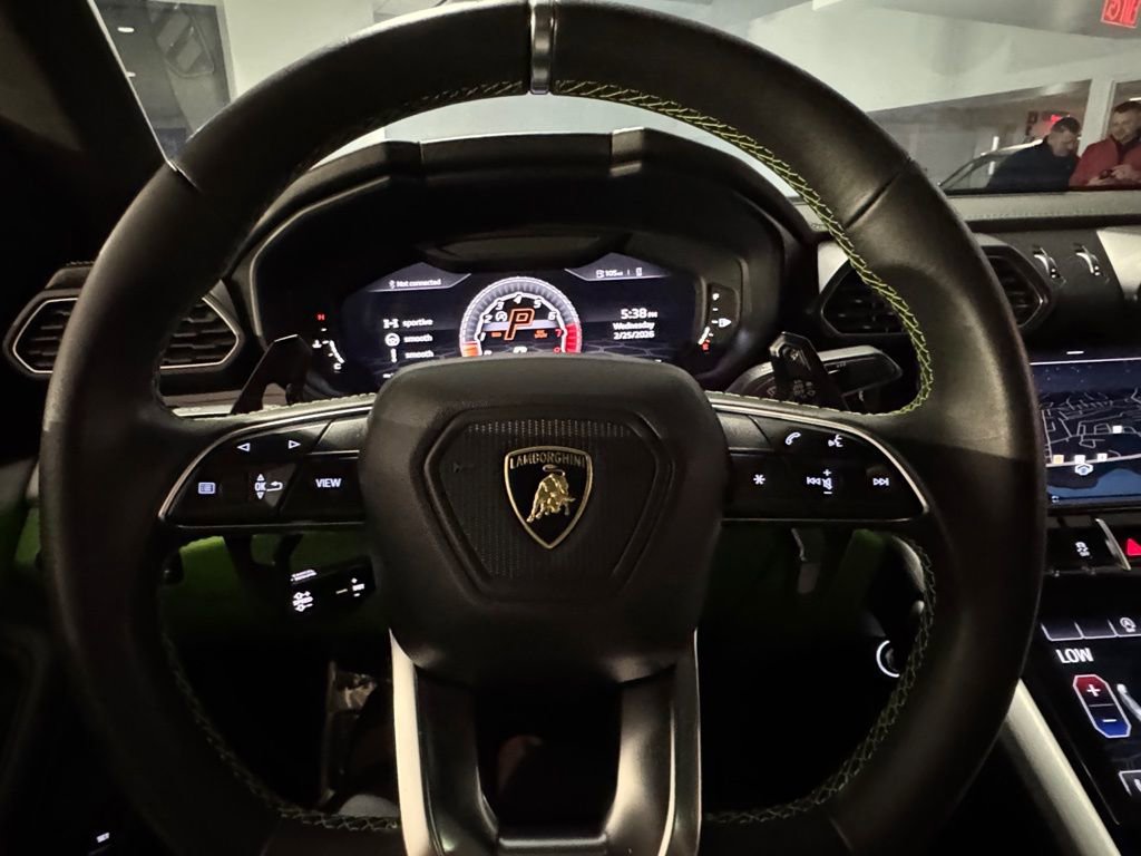 Used 2020 Lamborghini Urus image 48