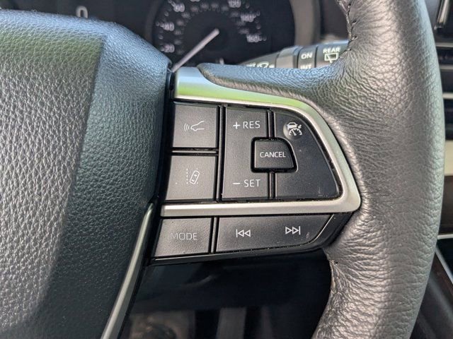 Used 2024 Toyota Sienna XLE image 26