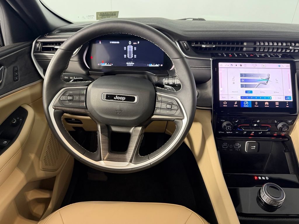Certified 2024 Jeep Grand Cherokee Limited RWD image 12