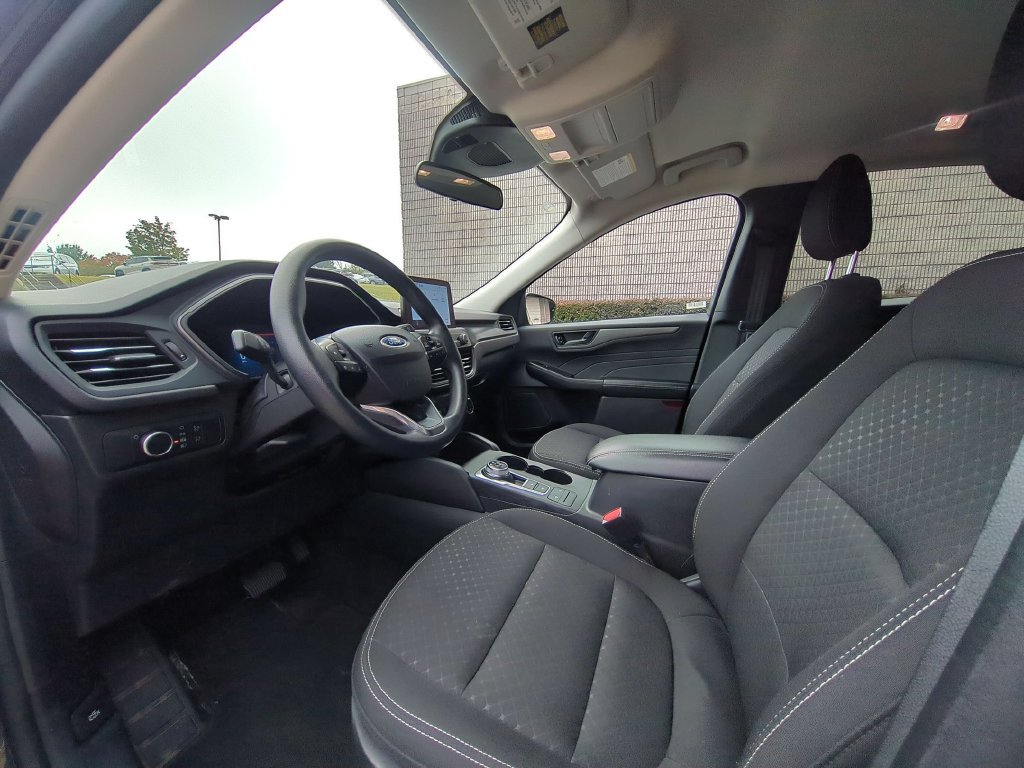 Used 2025 Ford Escape Active AWD/4WD image 15