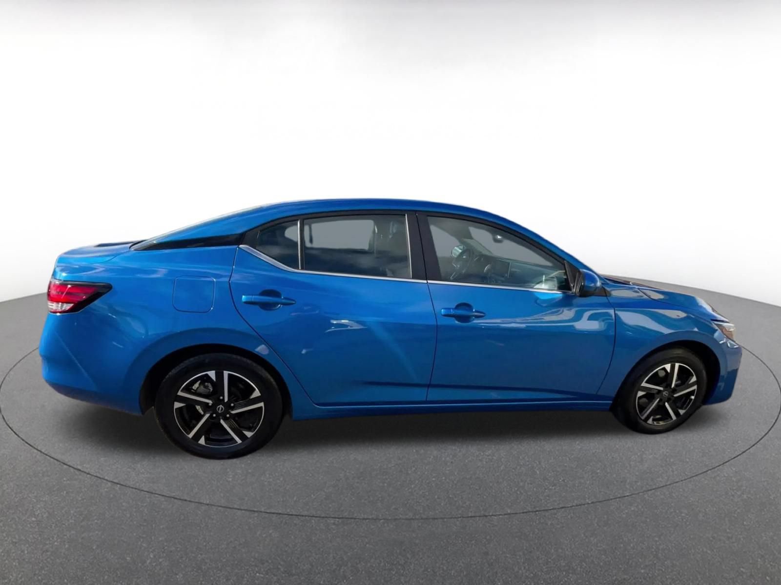 Used 2025 Nissan Sentra SV FWD image 16