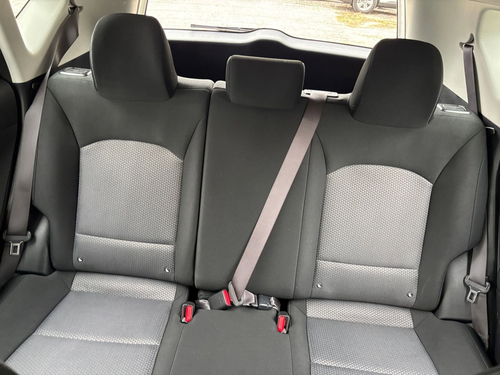 Used 2025 Kia Soul LX w/ LX Technology Package FWD image 39