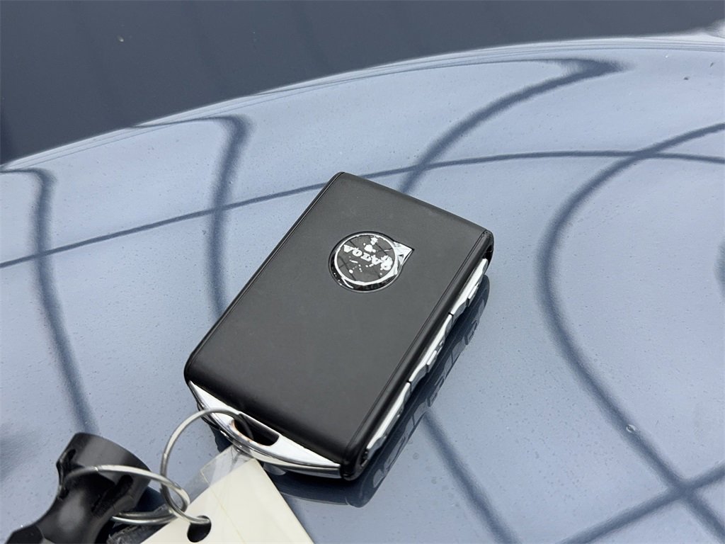 Used 2025 Volvo XC60 T8 Plus w/ Protection Package Premier image 60