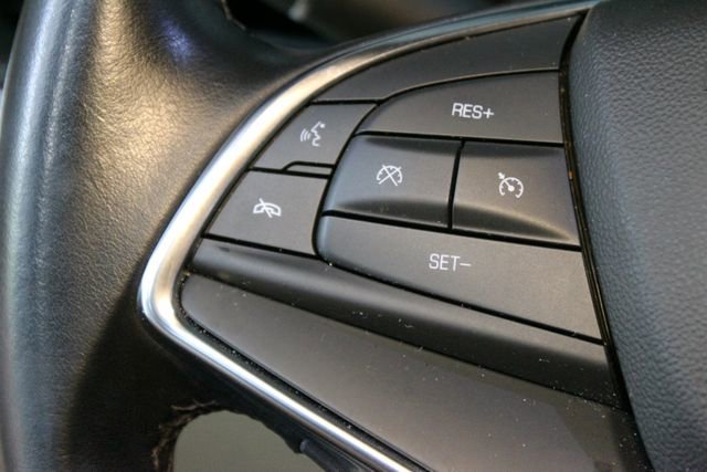 Used 2019 Cadillac XT5 FWD image 22