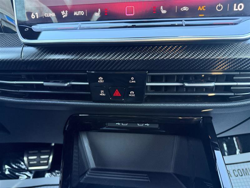 Used 2025 Volkswagen Golf R Black Edition image 26