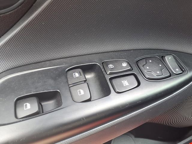 Used 2019 Hyundai Veloster 2.0 image 18