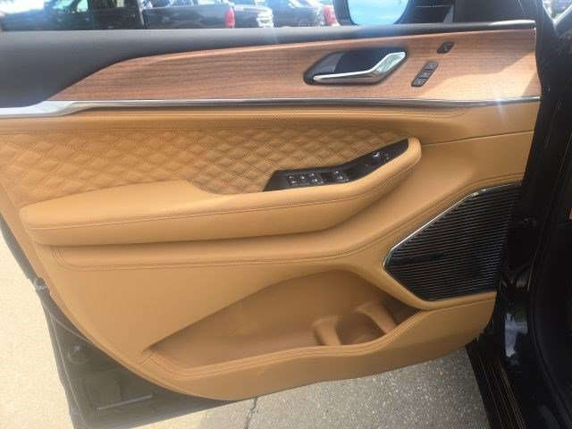 New 2027 Jeep Grand Cherokee Summit w/ Obsidian Package AWD/4WD image 6