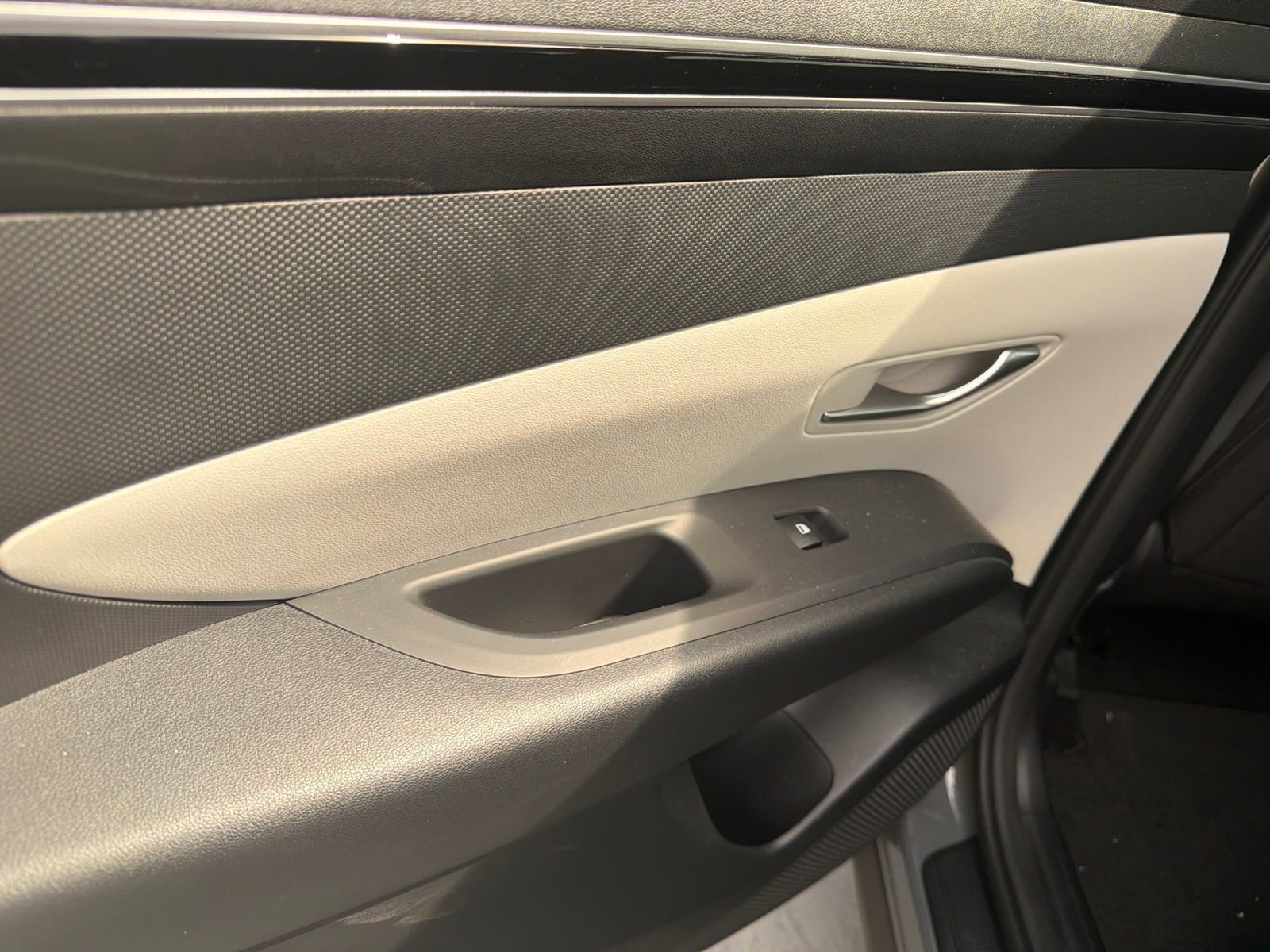 Certified 2024 Hyundai Tucson SE FWD image 12