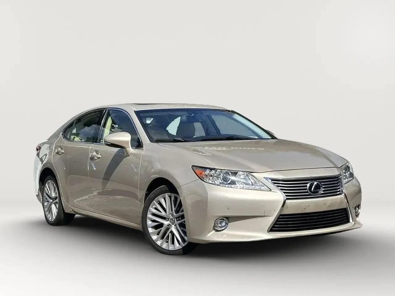 Used 2014 Lexus ES 350 w/ Luxury Package FWD image 3