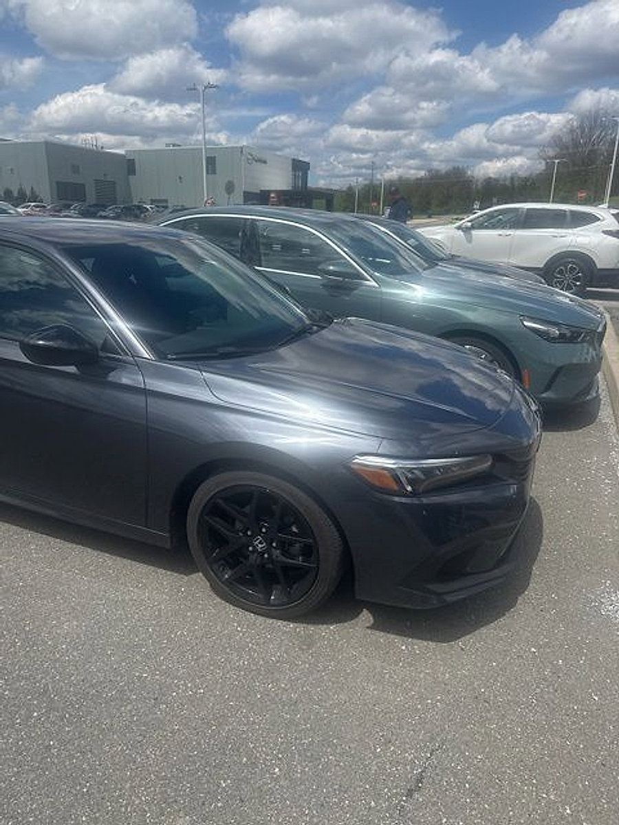 Used 2023 Honda Civic Sport image 11
