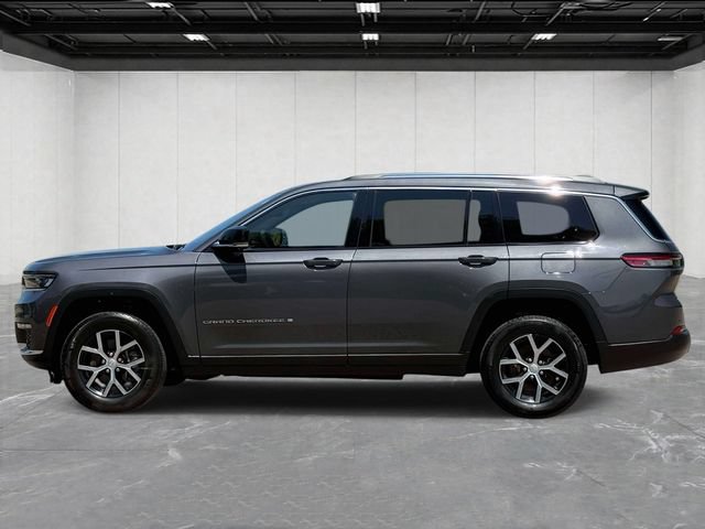 Used 2023 Jeep Grand Cherokee L Limited w/ Luxury Tech Group II AWD/4WD image 2