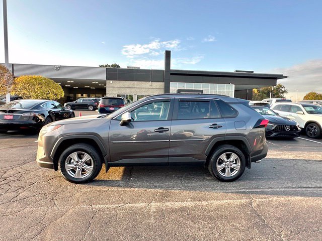Used 2024 Toyota RAV4 XLE AWD/4WD image 7