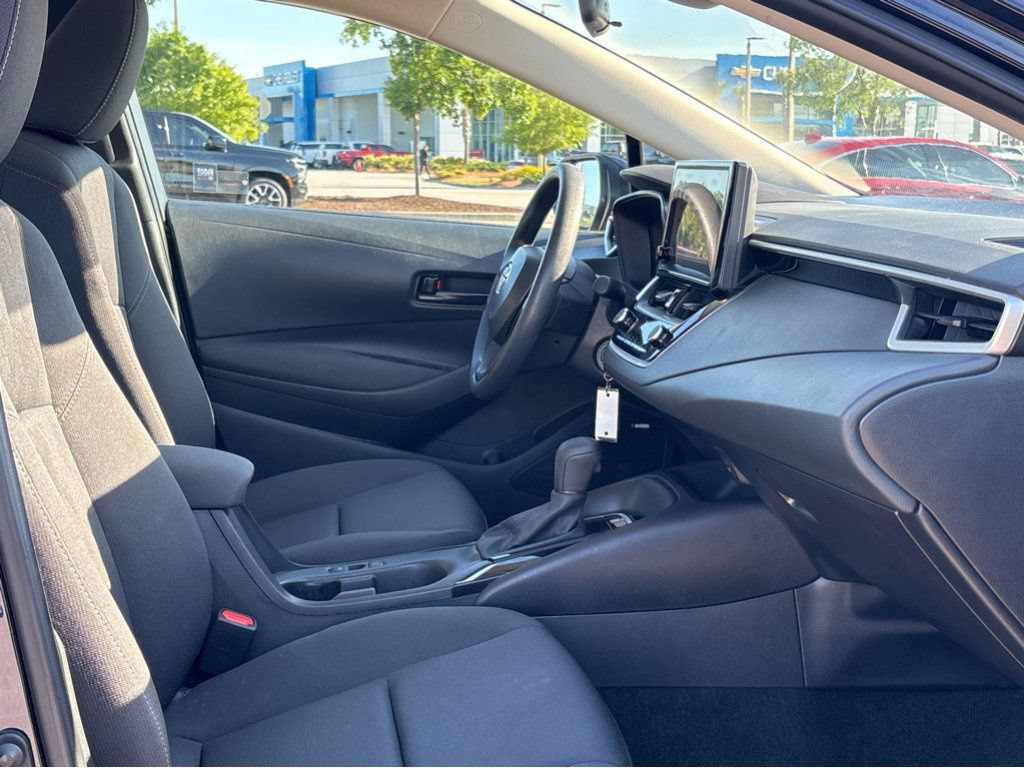 Used 2024 Toyota Corolla LE FWD image 6