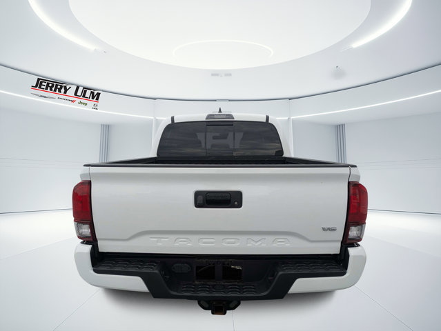 Used 2023 Toyota Tacoma SR5 w/ Technology Package RWD image 4