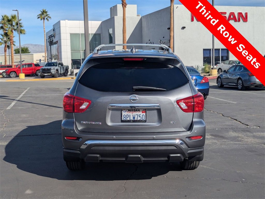 Used 2020 Nissan Pathfinder SV image 4