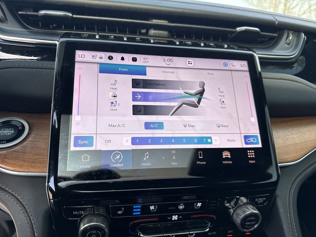 Used 2023 Jeep Grand Cherokee Summit image 19