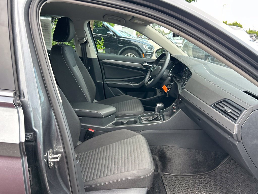 Certified 2024 Volkswagen Jetta S FWD image 38