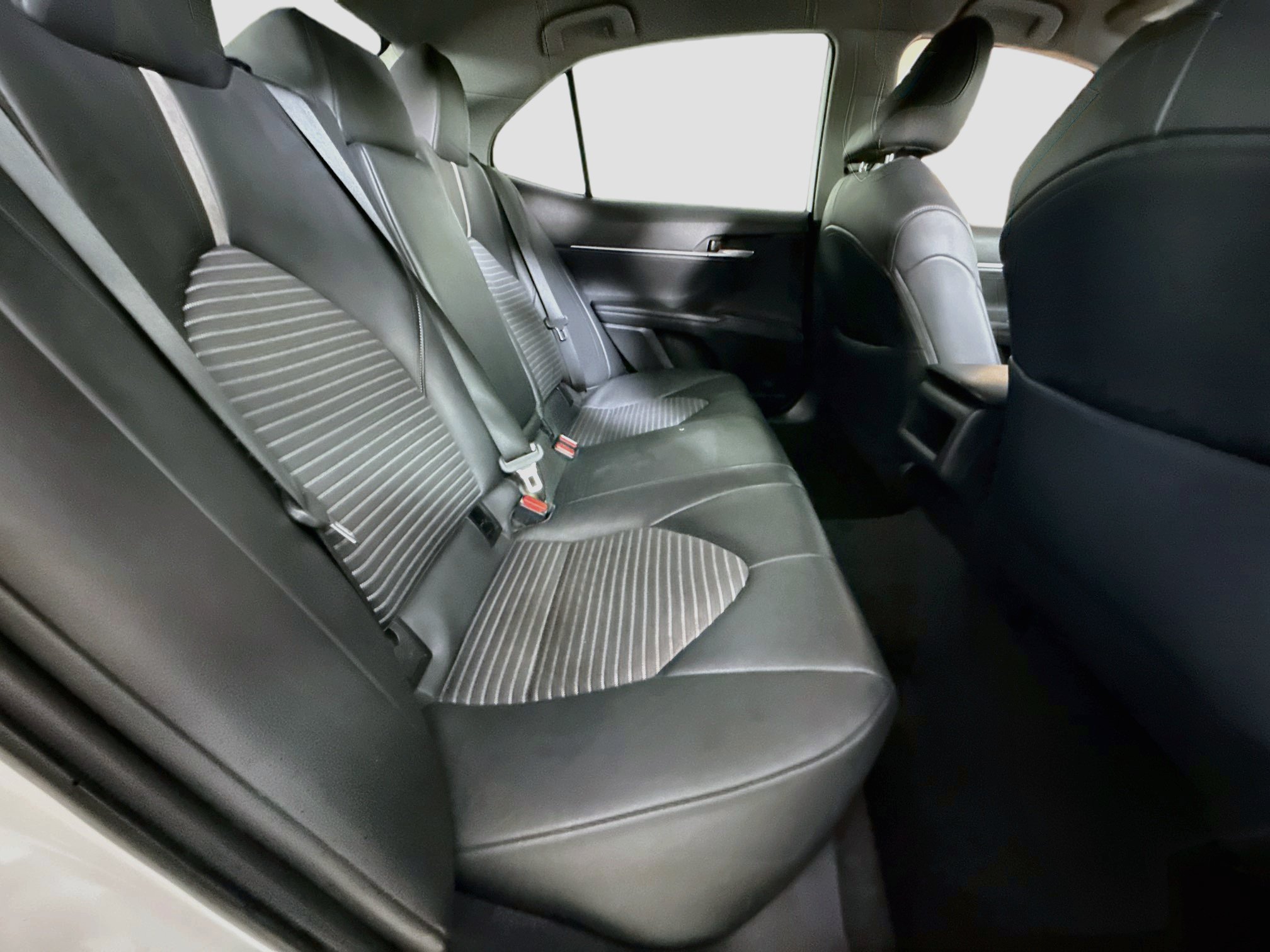 Used 2023 Toyota Camry SE FWD image 27