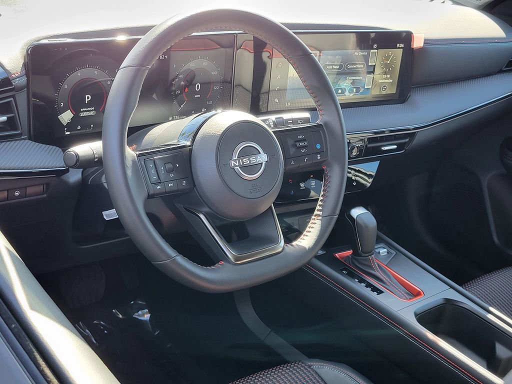 Used 2025 Nissan Kicks SR image 3