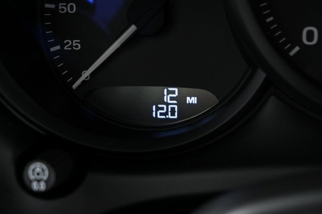 New 2026 Porsche Macan image 12