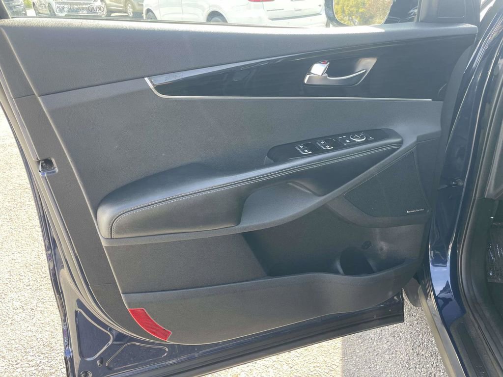 Used 2019 Kia Sorento EX w/ EX Touring Package image 17