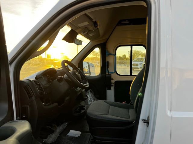 Used 2024 RAM ProMaster 3500 w/ Delivery Van Package image 18