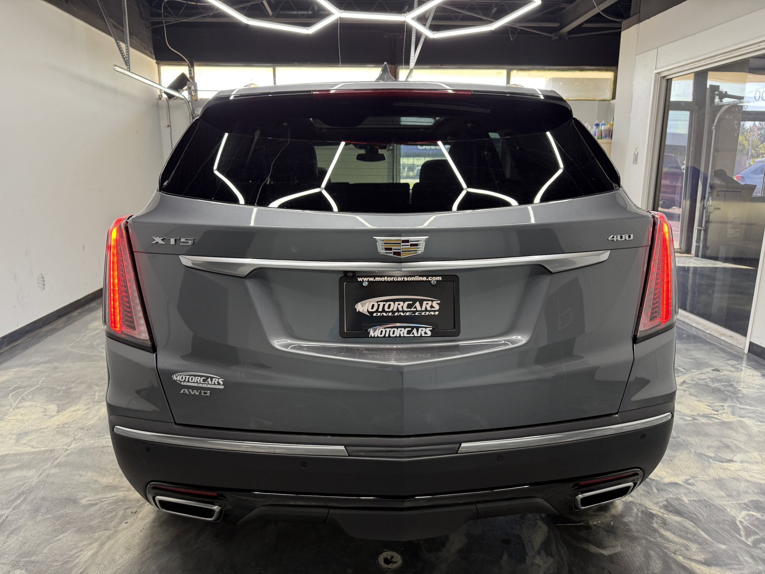 Used 2021 Cadillac XT5 Sportv w/ Platinum Package AWD/4WD image 4