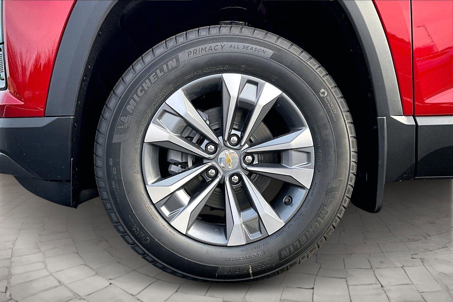 New 2026 Chevrolet Equinox LT w/ Convenience Package II AWD/4WD image 15