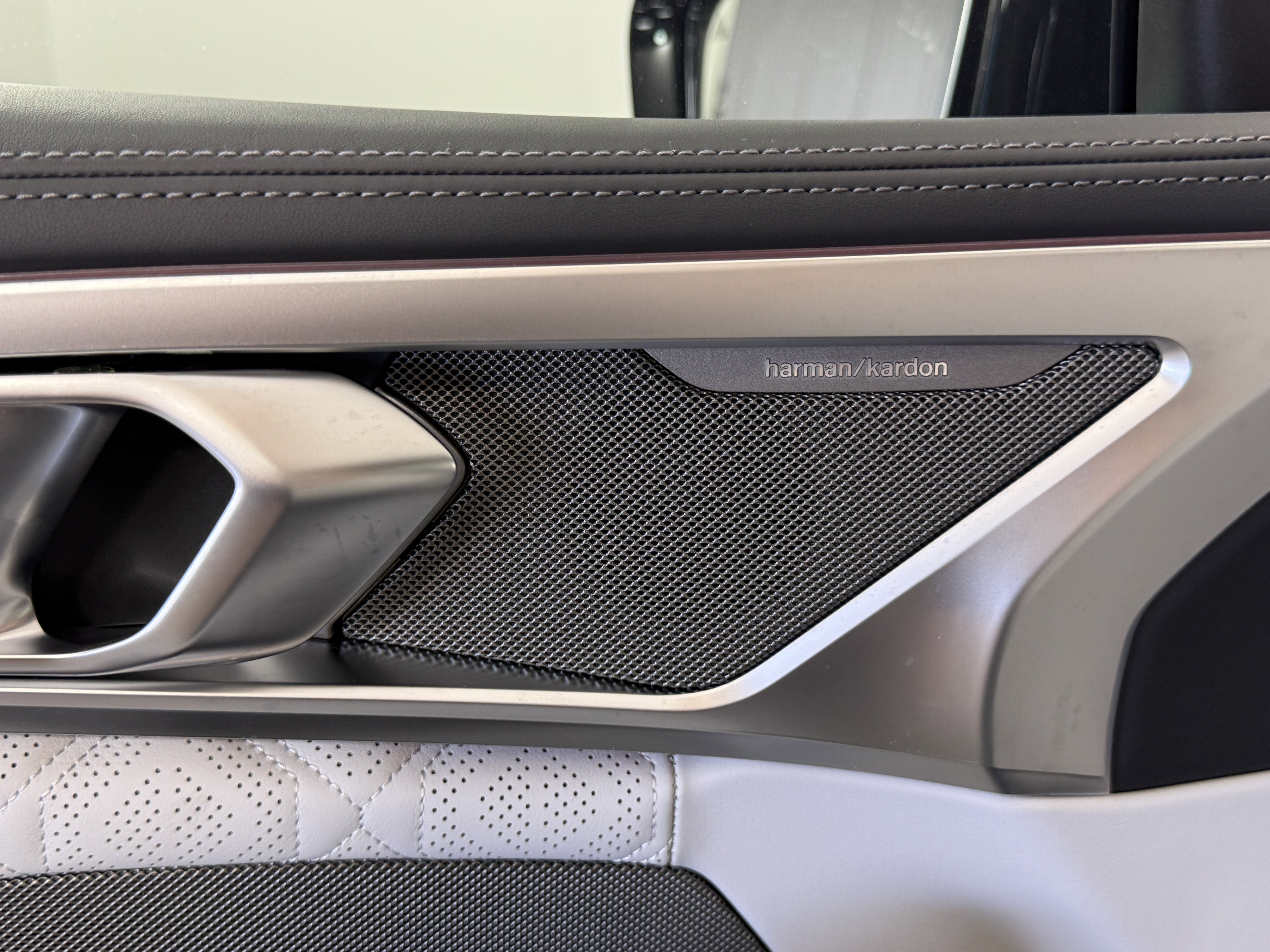 Used 2022 BMW M8 Competition image 17