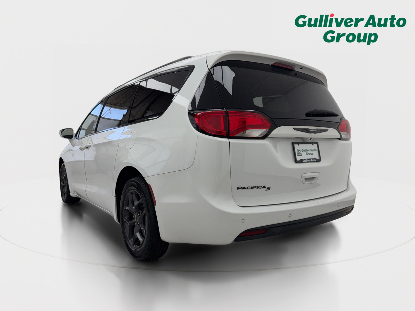 Used 2019 Chrysler Pacifica Touring-L Plus w/ S Appearance Package FWD image 5