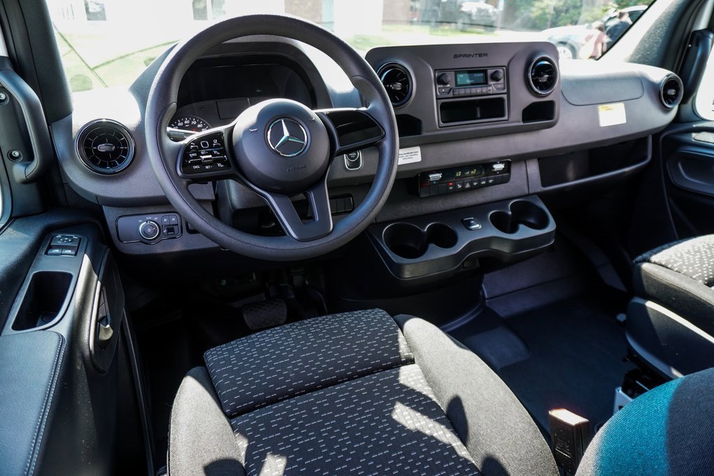 Used 2021 Mercedes-Benz Sprinter 3500 w/ Swivel Seat Package image 28
