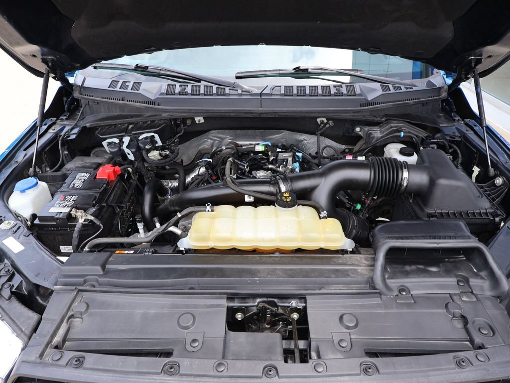 Used 2019 Ford F150 XLT w/ Equipment Group 302A Luxury AWD/4WD image 39