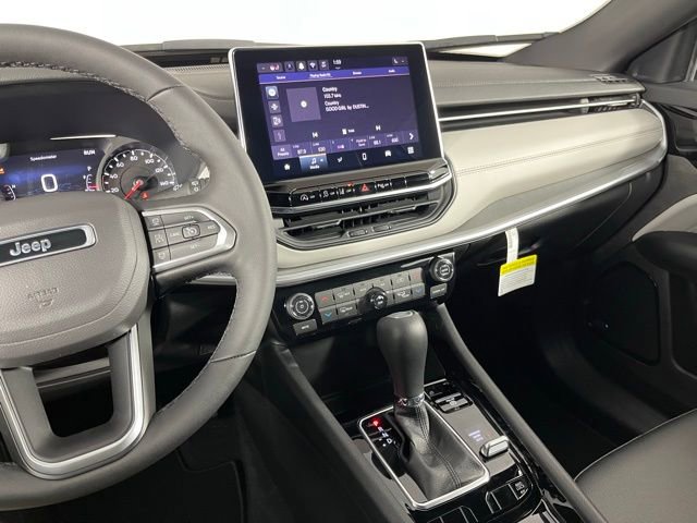 New 2025 Jeep Compass Limited w/ Sun & Sound Group AWD/4WD image 19