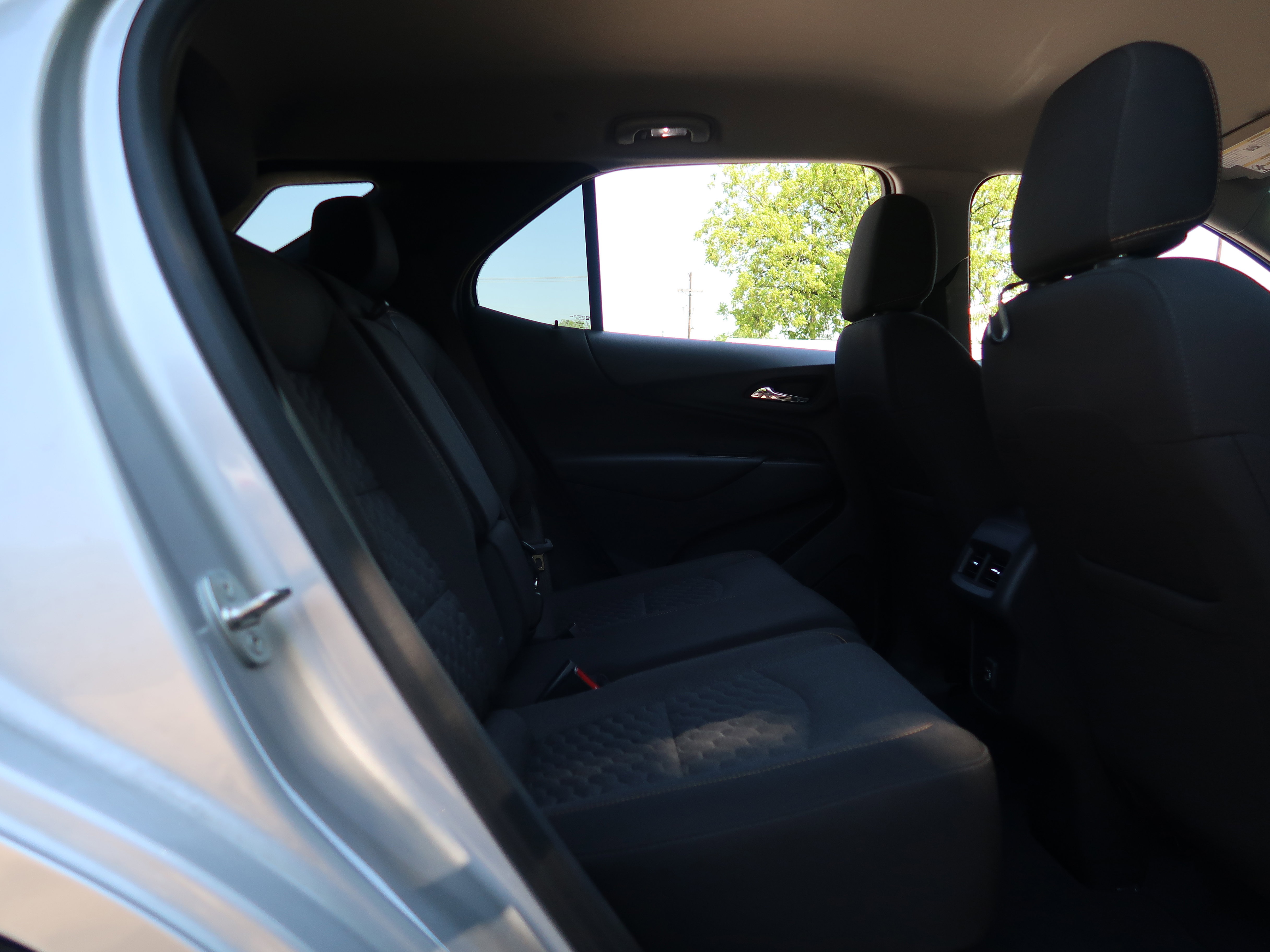 Used 2021 Chevrolet Equinox LT FWD image 35