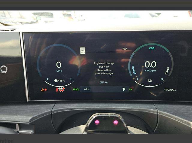 Used 2025 Hyundai Santa Fe Limited image 14