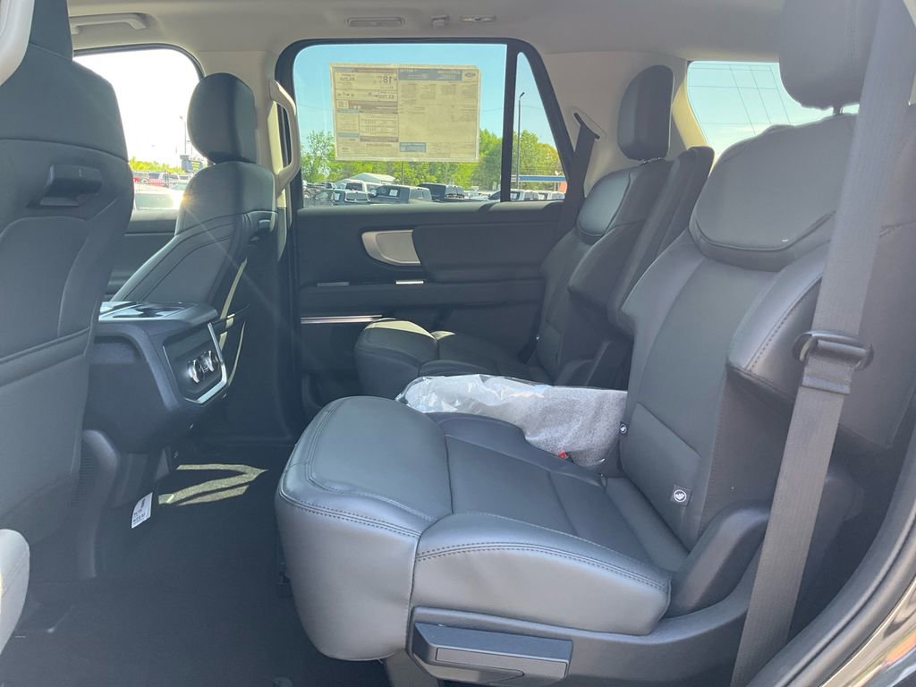 New 2026 Ford Expedition Active AWD/4WD image 14