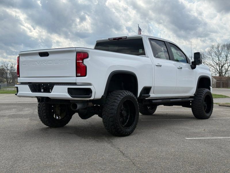 Used 2025 Chevrolet Silverado 2500 LT w/ Z71 Chrome Sport Edition AWD/4WD image 5