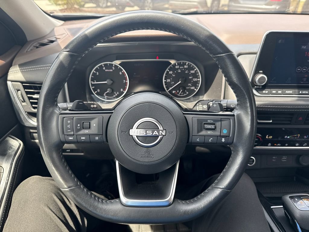 Used 2023 Nissan Rogue SV w/ SV Premium B Package image 18