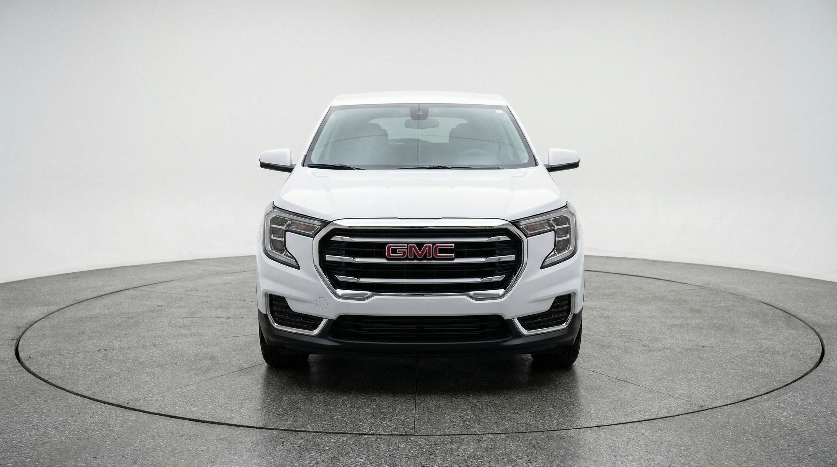 Used 2024 GMC Terrain SLE FWD image 2