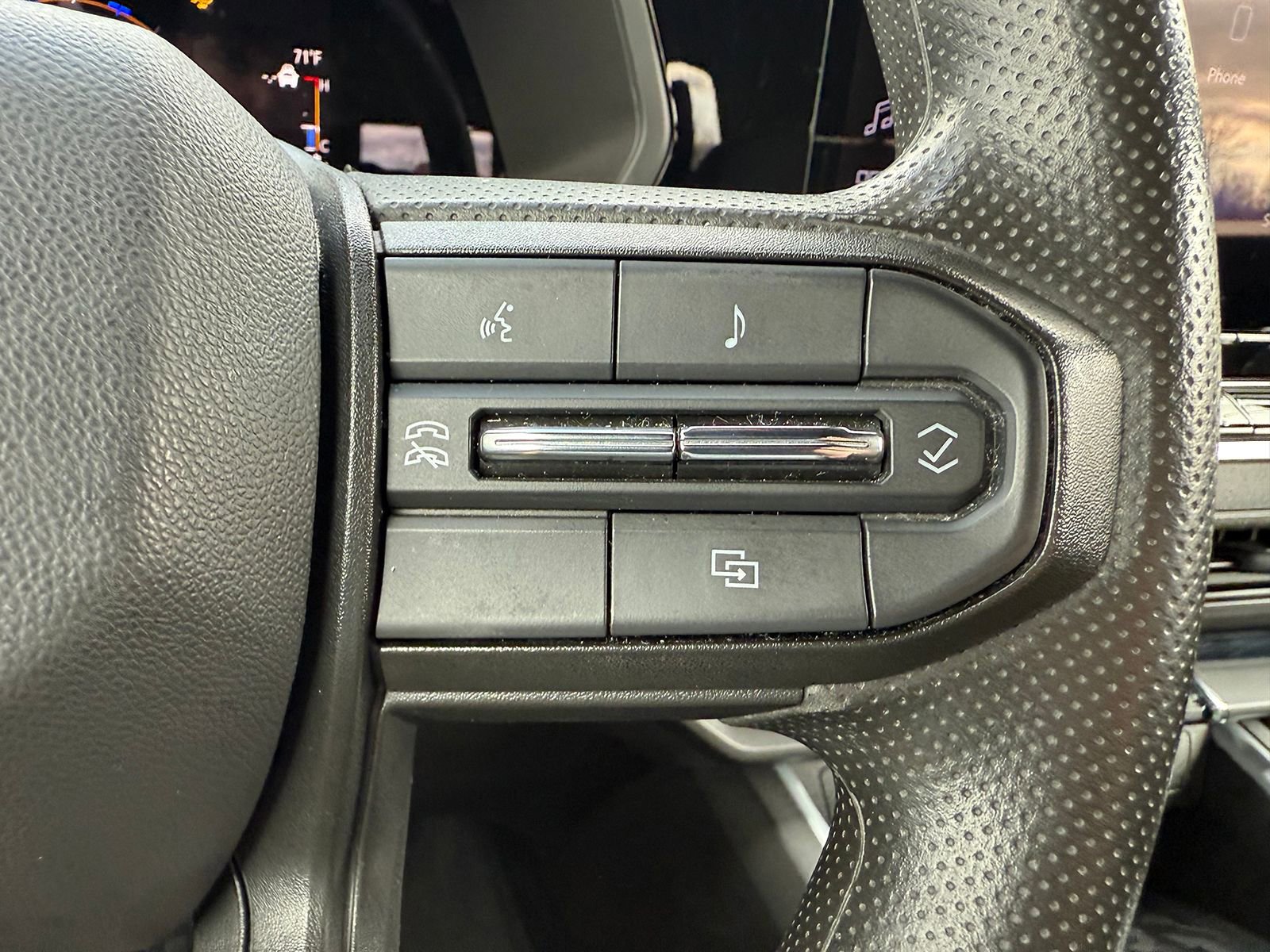 Certified 2023 Chevrolet Colorado Trail Boss w/ Advanced Trailering Package image 32