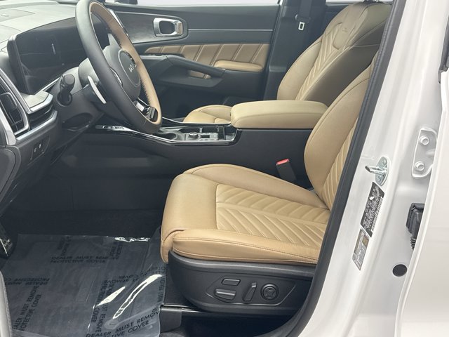 Used 2025 Kia Sorento SX Prestige w/ Olive Brown Leather Package AWD/4WD image 11