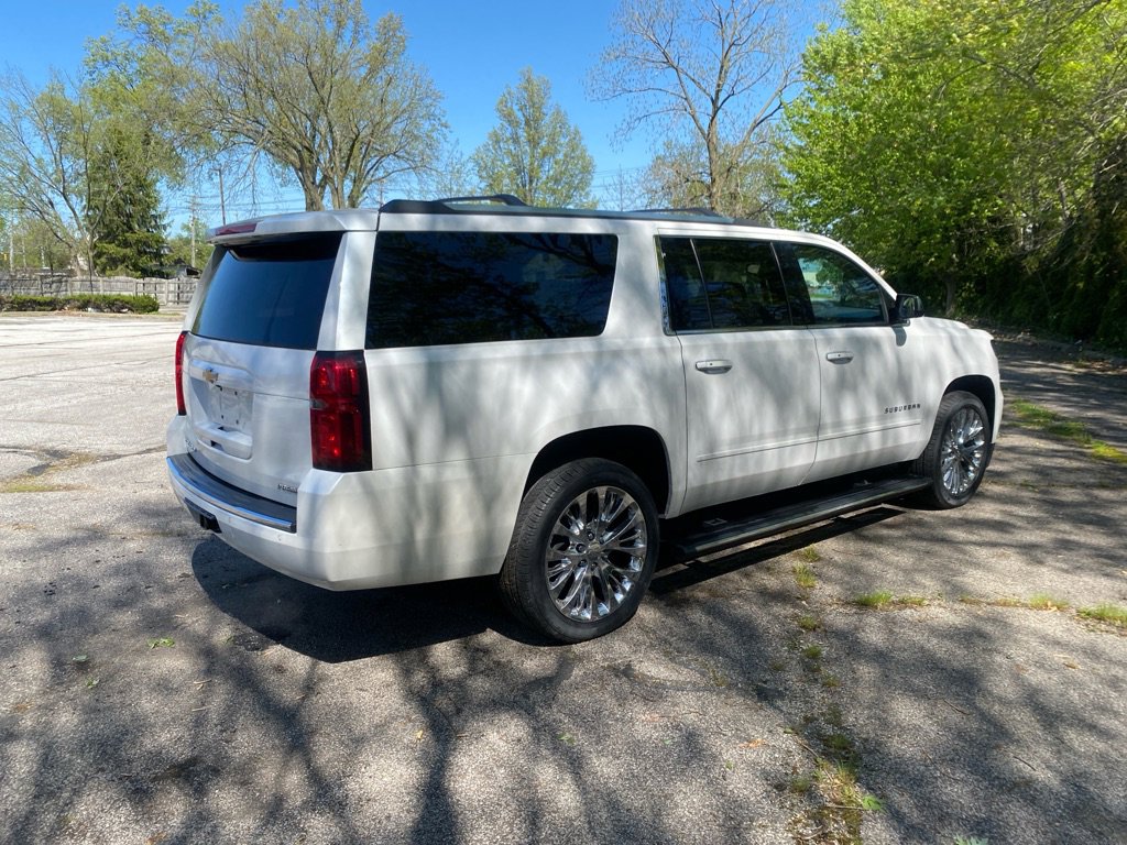 Used 2020 Chevrolet Suburban Premier AWD/4WD image 5