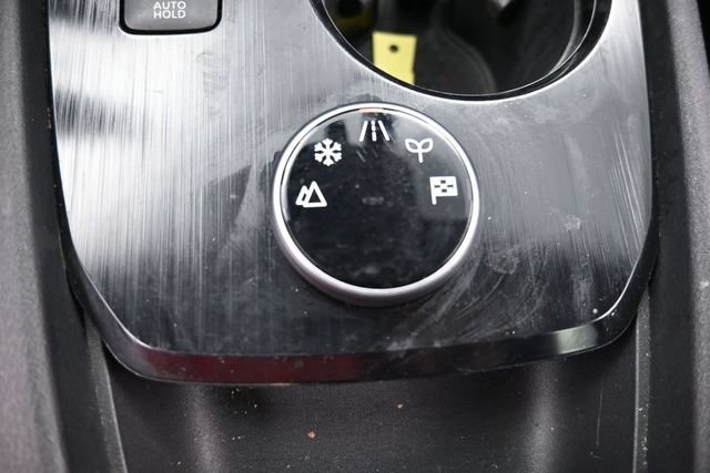 Used 2024 Nissan Rogue S AWD/4WD image 27