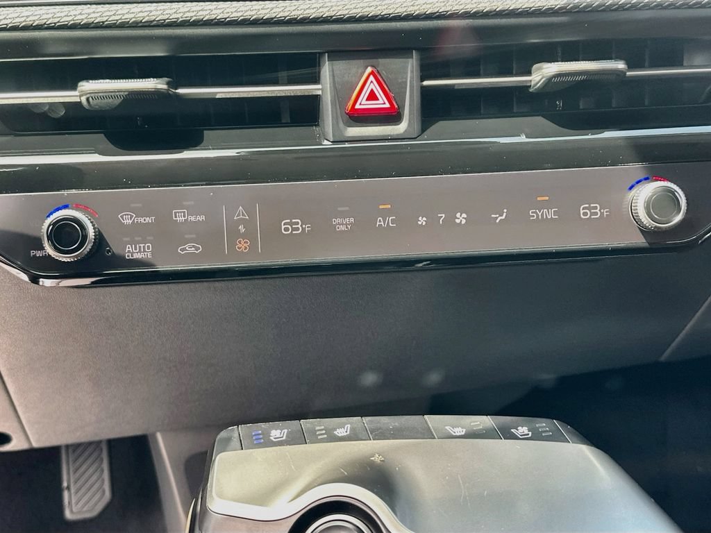 New 2026 Kia EV6 Wind RWD image 16