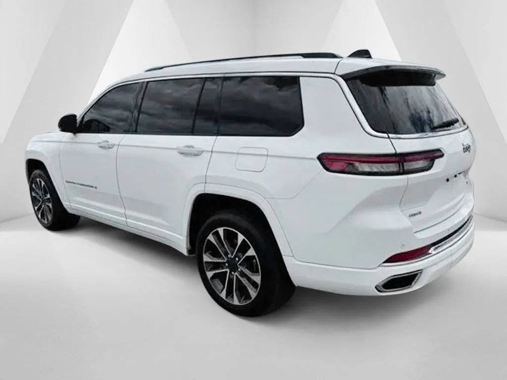 Used 2024 Jeep Grand Cherokee L Overland w/ Trailer Tow Package AWD/4WD image 5