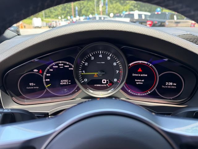 Used 2022 Porsche Cayenne Platinum Edition AWD/4WD image 30