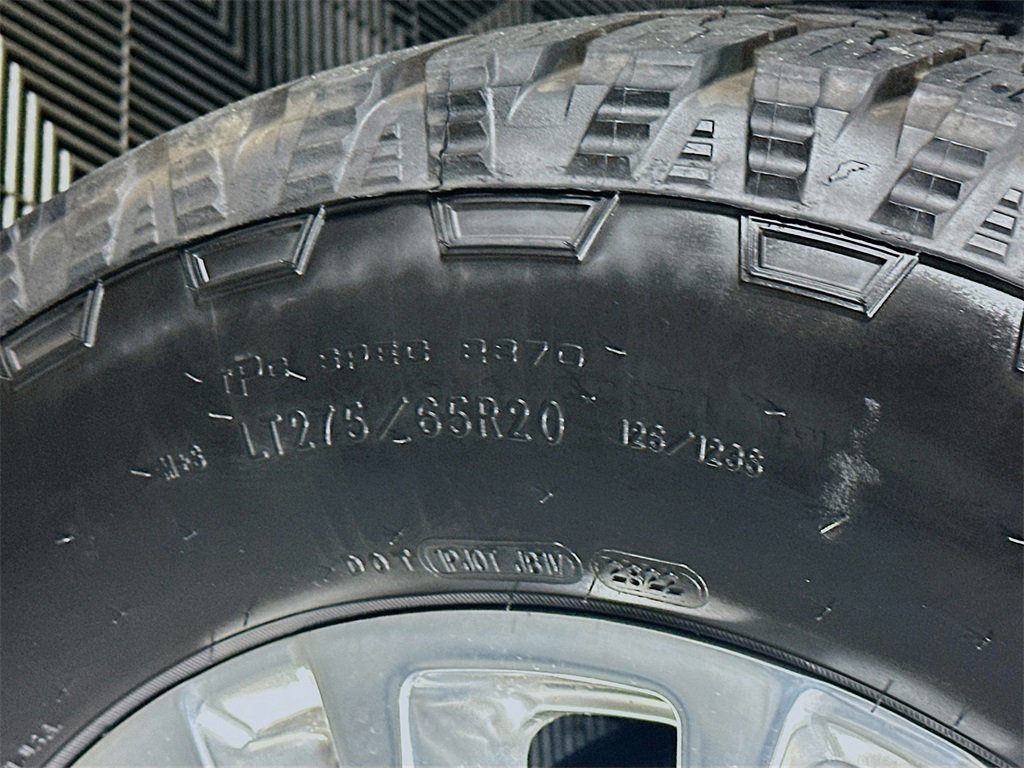 Used 2023 Chevrolet Silverado 2500 High Country w/ Z71 Off-Road Package image 31