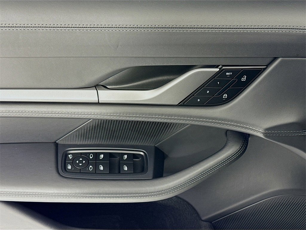 Certified 2023 Porsche Taycan GTS image 11