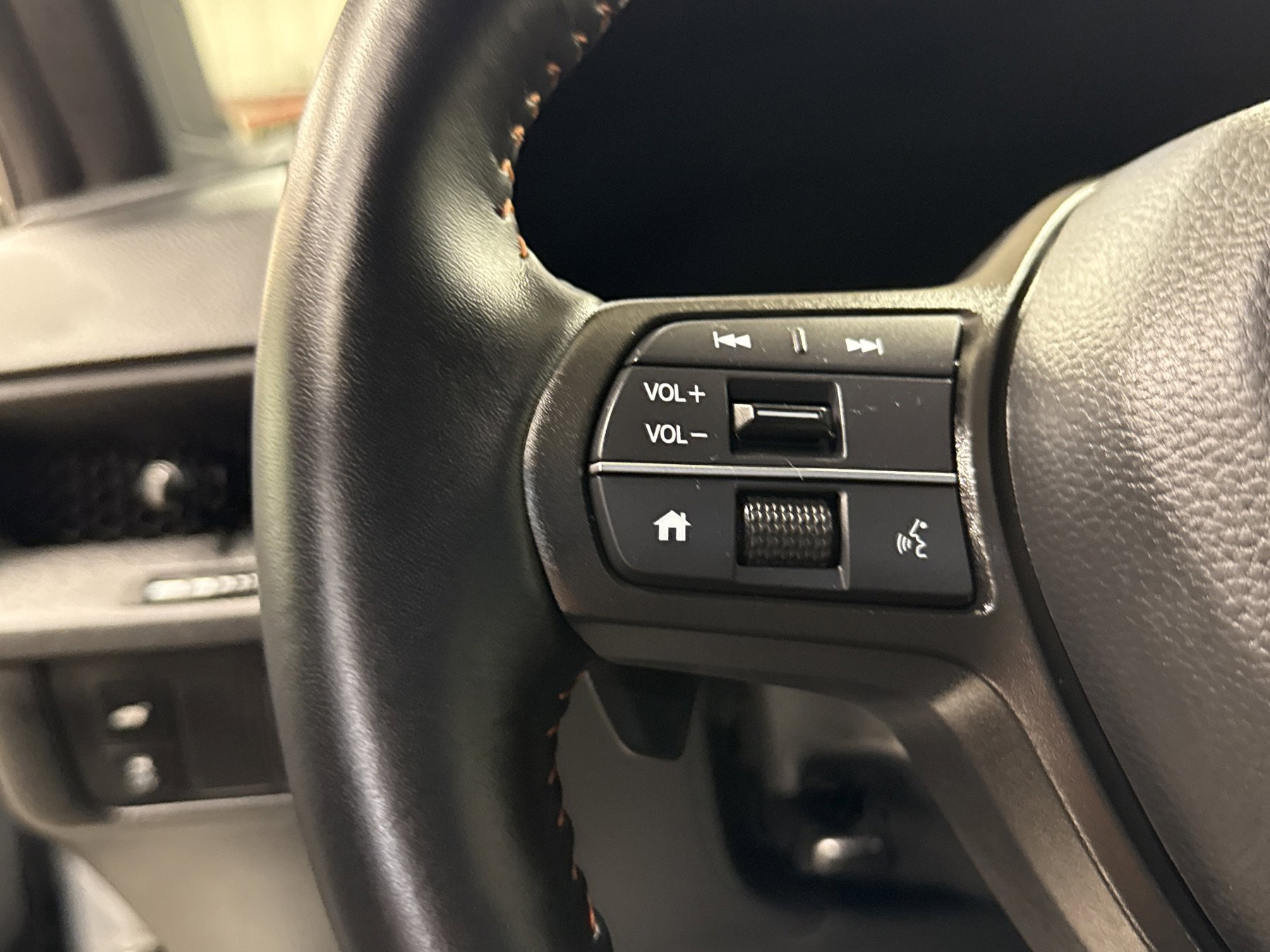 Used 2025 Honda CR-V Sport-L image 9