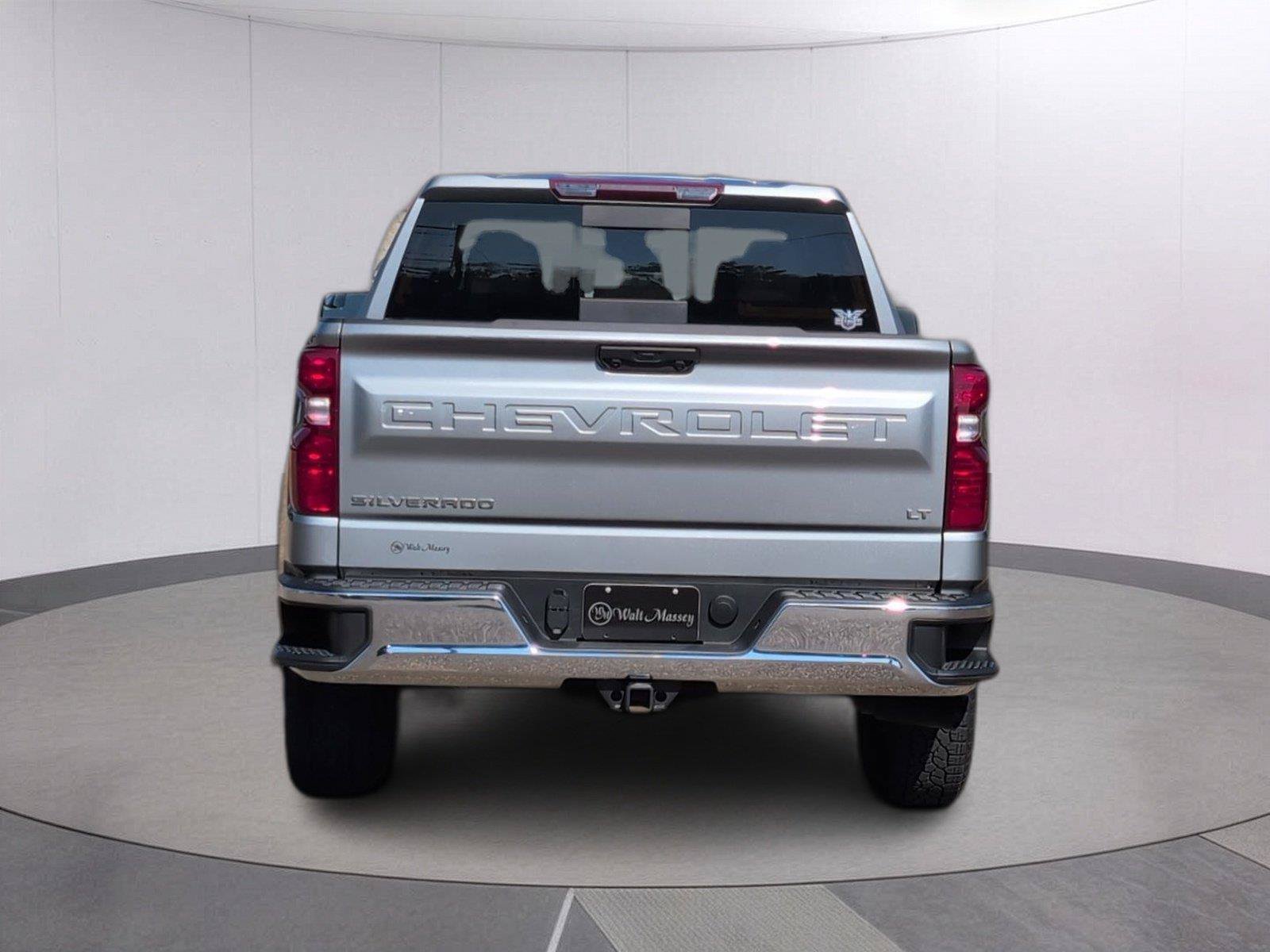 Used 2024 Chevrolet Silverado 1500 LT w/ Leather Package RWD image 4